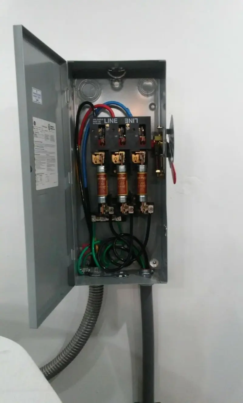 Three-phase disconnect switch installed for Electrical Wiring & Rewiring in Robinson
